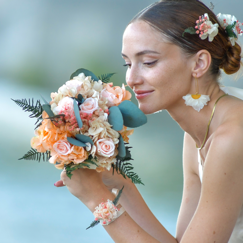 Bouquets en fleurs stabilisées : L'élégance durable pour votre mariage bohème