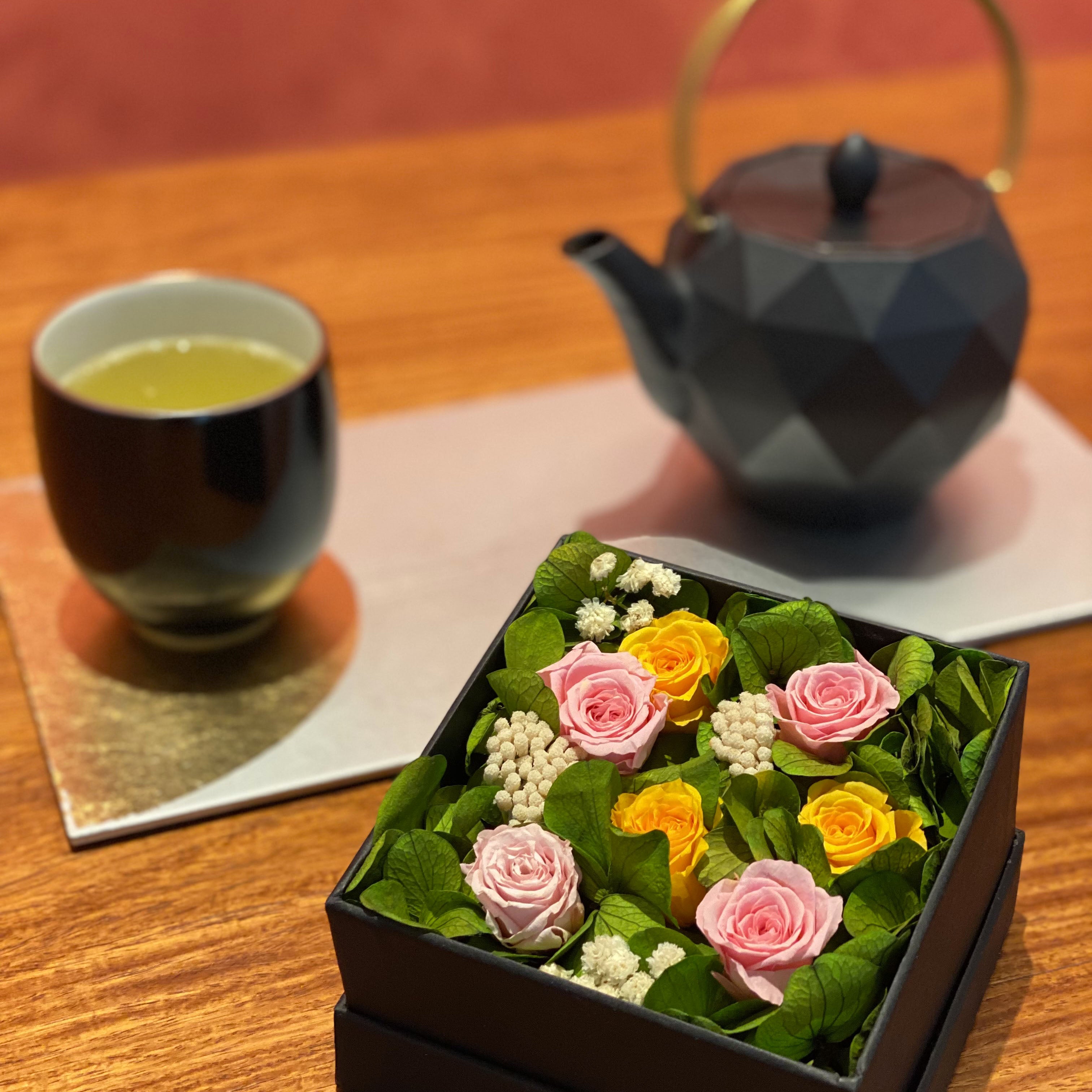 Le mariage de l'élégance française et de l'harmonie japonaise dans la bijouterie florale