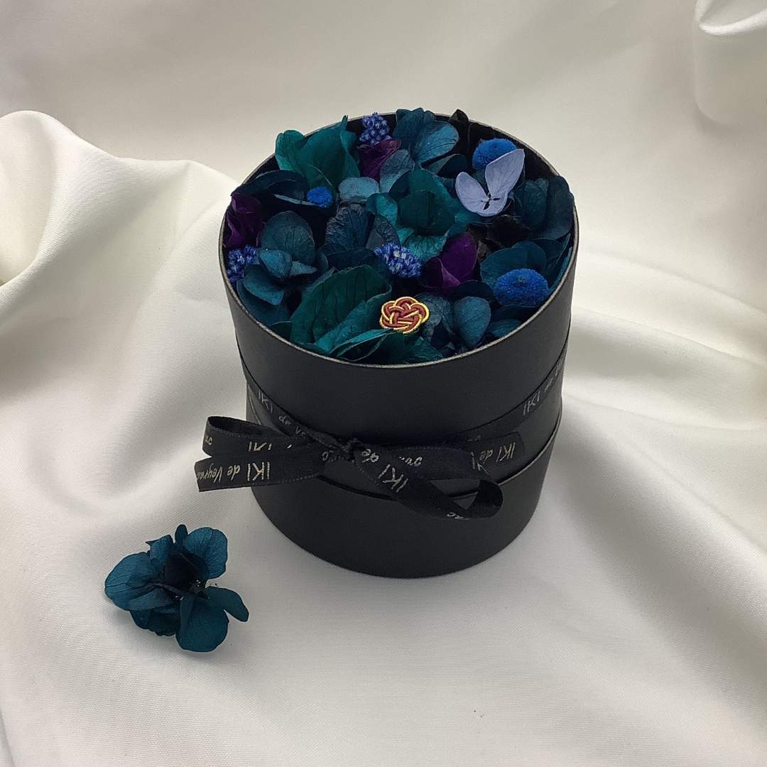 écrins de fleurs IKI DE VEYRAC bleu hortensia